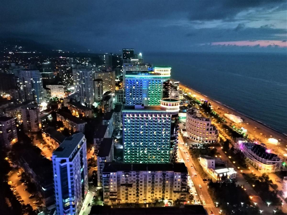Orbi City Sun Tower 43 Floor Batumi Bagian luar foto