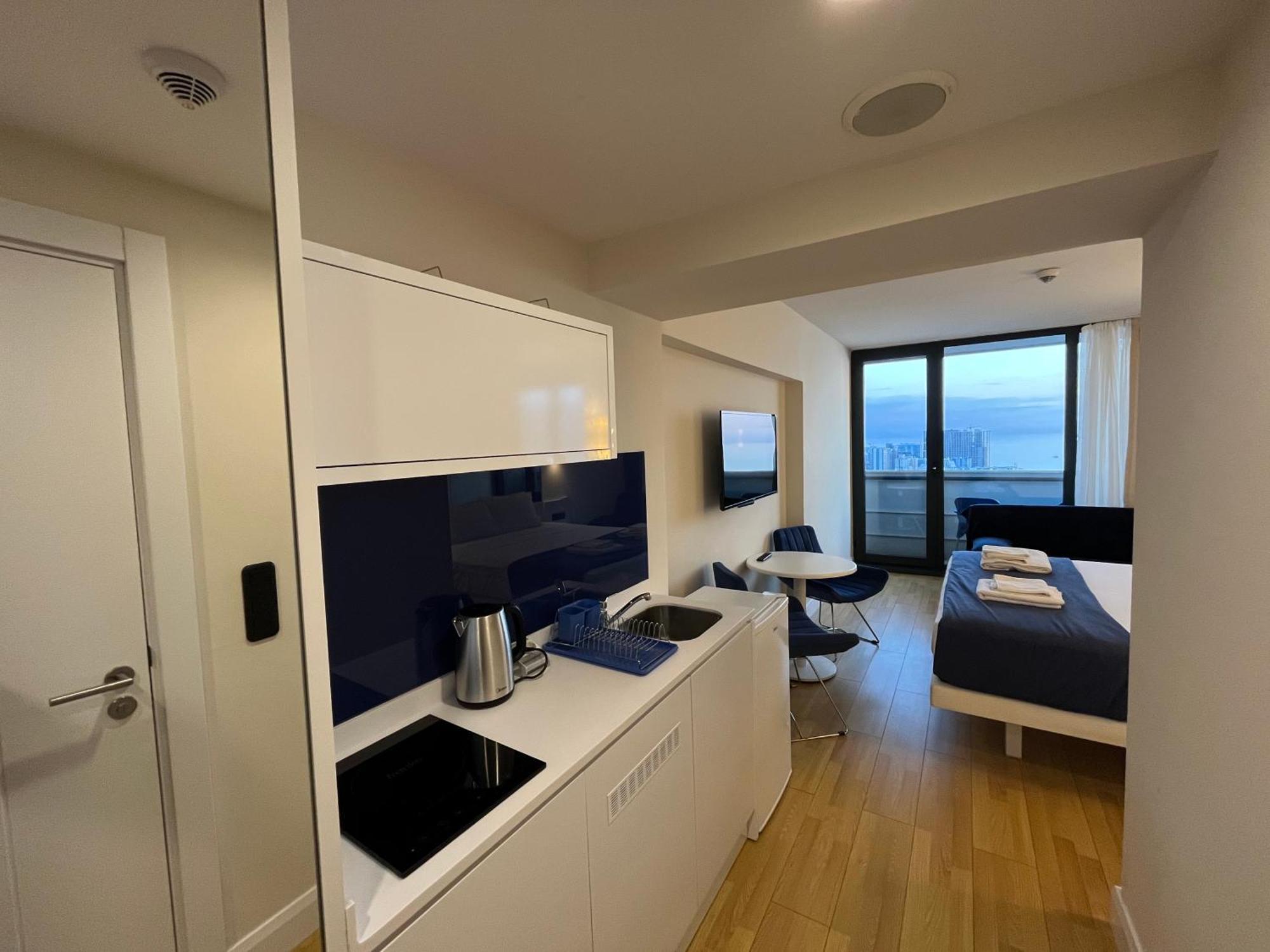 Orbi City Sun Tower 43 Floor Batumi Bagian luar foto