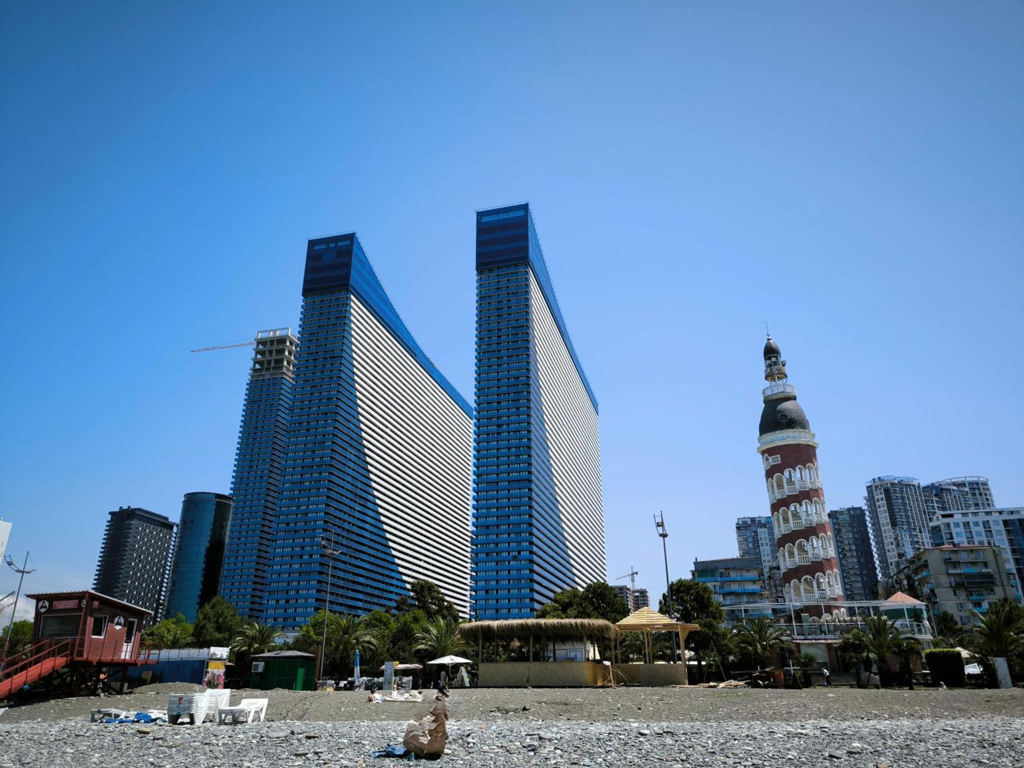 Orbi City Sun Tower 43 Floor Batumi Bagian luar foto